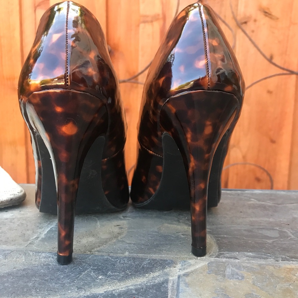 JUST FAB Patent Leopard Heels NWOT! - Picture 4 of 8